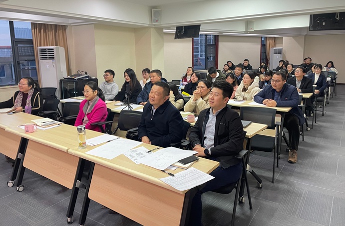1640750029676970.jpg 南昌市政建設(shè)集團(tuán)開(kāi)展商務(wù)禮儀培訓(xùn)691.jpg