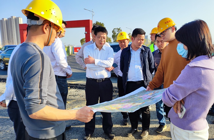 市政公用集團劉順保到朱橋東路項目、昌東三路項目、秦坊安置房項目調(diào)研